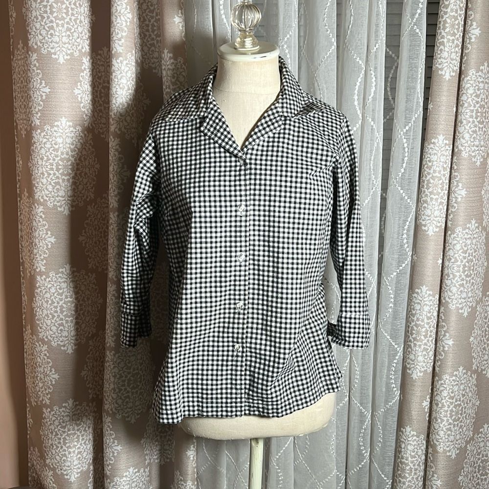 Monterey Bay 3/4 sleeve button down checkered top size medium